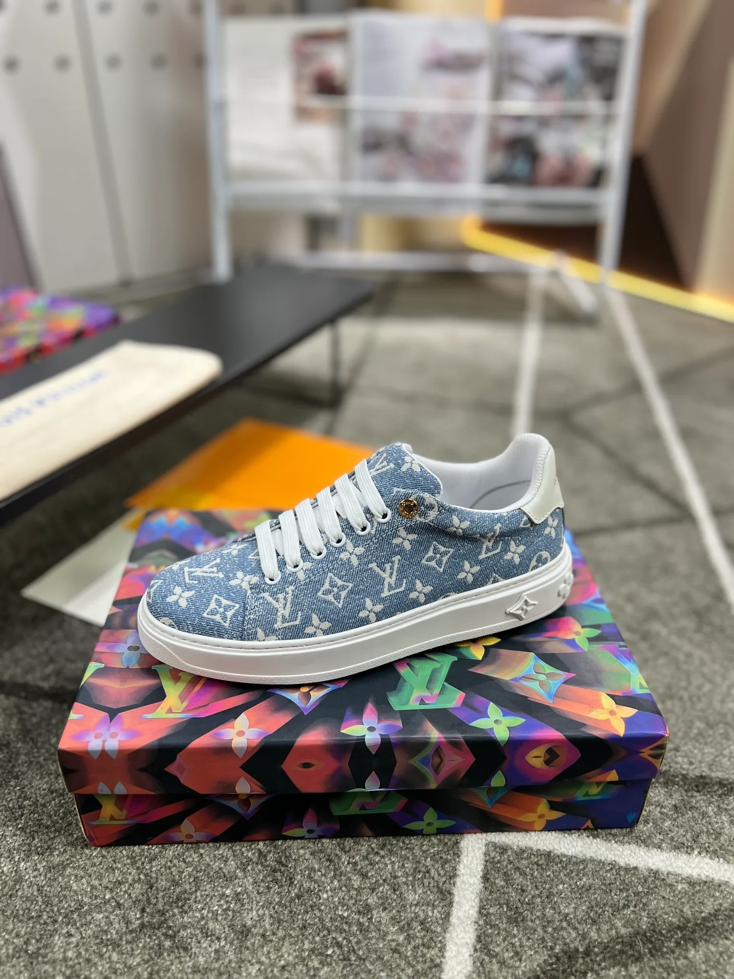 Factory price: 520💰LOUIS VUITTON [Louis VUITTON] New trendy Lv is on the market🎁, casual and fashionable men's shoes👟The upper is made of imported original fabric + cowhide mesh lining, the original wear-resistant rubber outsole, the version is simple and elegant, exclusive for trendy men, six colors available, code number: 38-44, customized 45, 46
